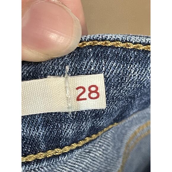 Levis 711 Skinny Jeans Womens 28 Blue Distressed Ripped Raw Hem Stretch Denim - Picture 9 of 15